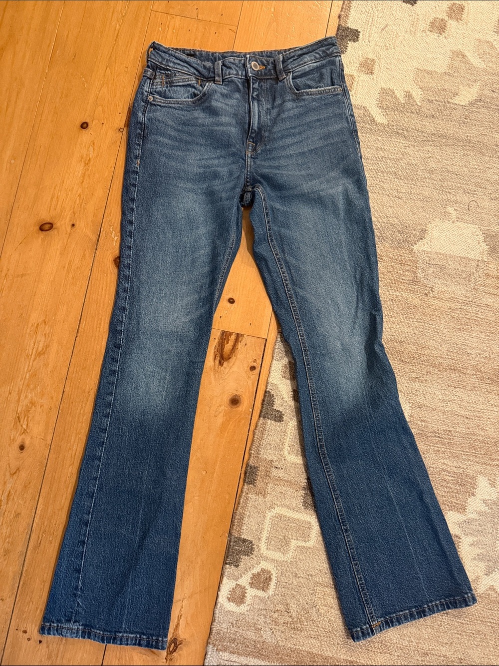 Zara Women's Stretch Bootcut Jeans size 6